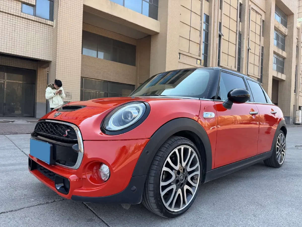 2019 MINI MINI 2.0T 192HP L4 7DCT,autocango,china used car exporter,china ev exporter,chinese used car exporter,chinese used ev exporter