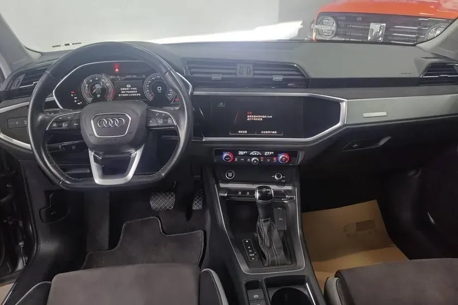 2023 Audi Q3 1.5T 160HP L4 7DCT,autocango,china used car exporter,china ev exporter,chinese used car exporter,chinese used ev exporter