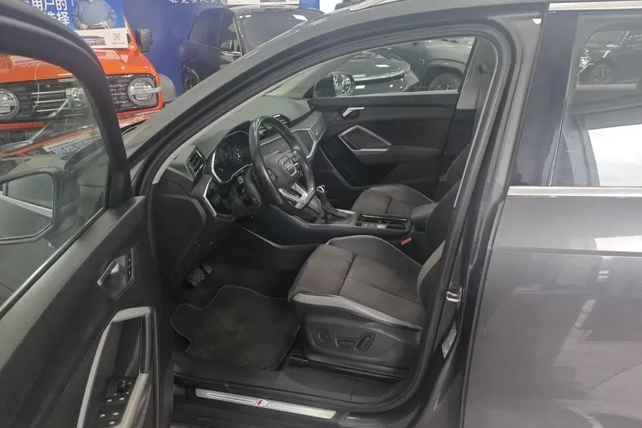 2023 Audi Q3 1.5T 160HP L4 7DCT,autocango,china used car exporter,china ev exporter,chinese used car exporter,chinese used ev exporter