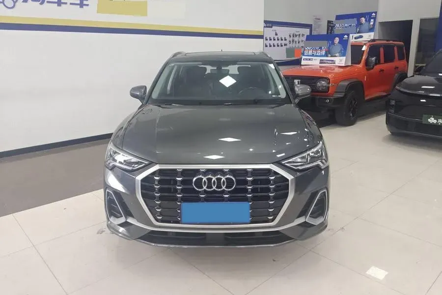 2023 Audi Q3 1.5T 160HP L4 7DCT,autocango,china used car exporter,china ev exporter,chinese used car exporter,chinese used ev exporter