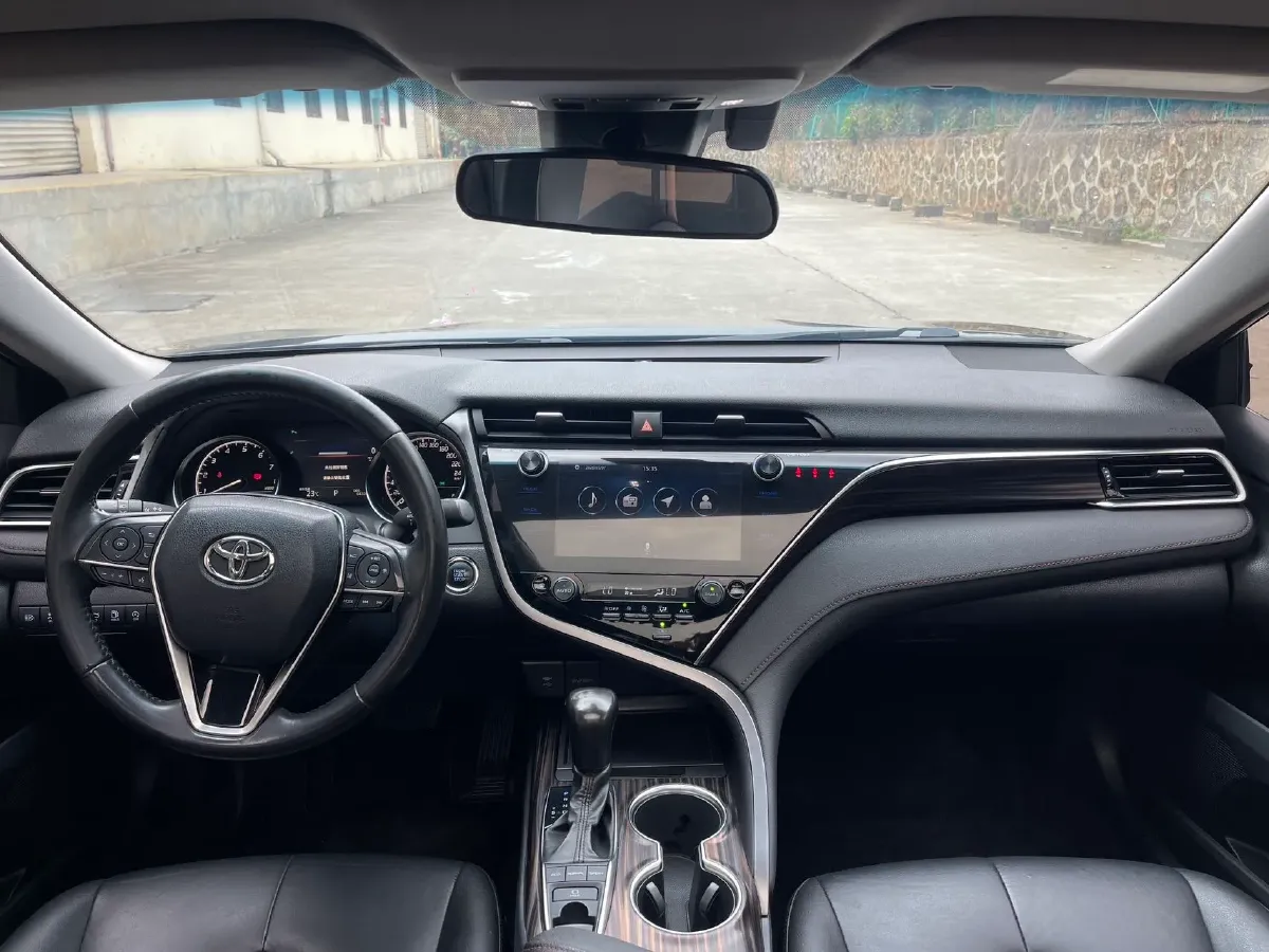 2019 Toyota Camry 2.5L 209HP L4 8AT,autocango,china used car exporter,china ev exporter,chinese used car exporter,chinese used ev exporter
