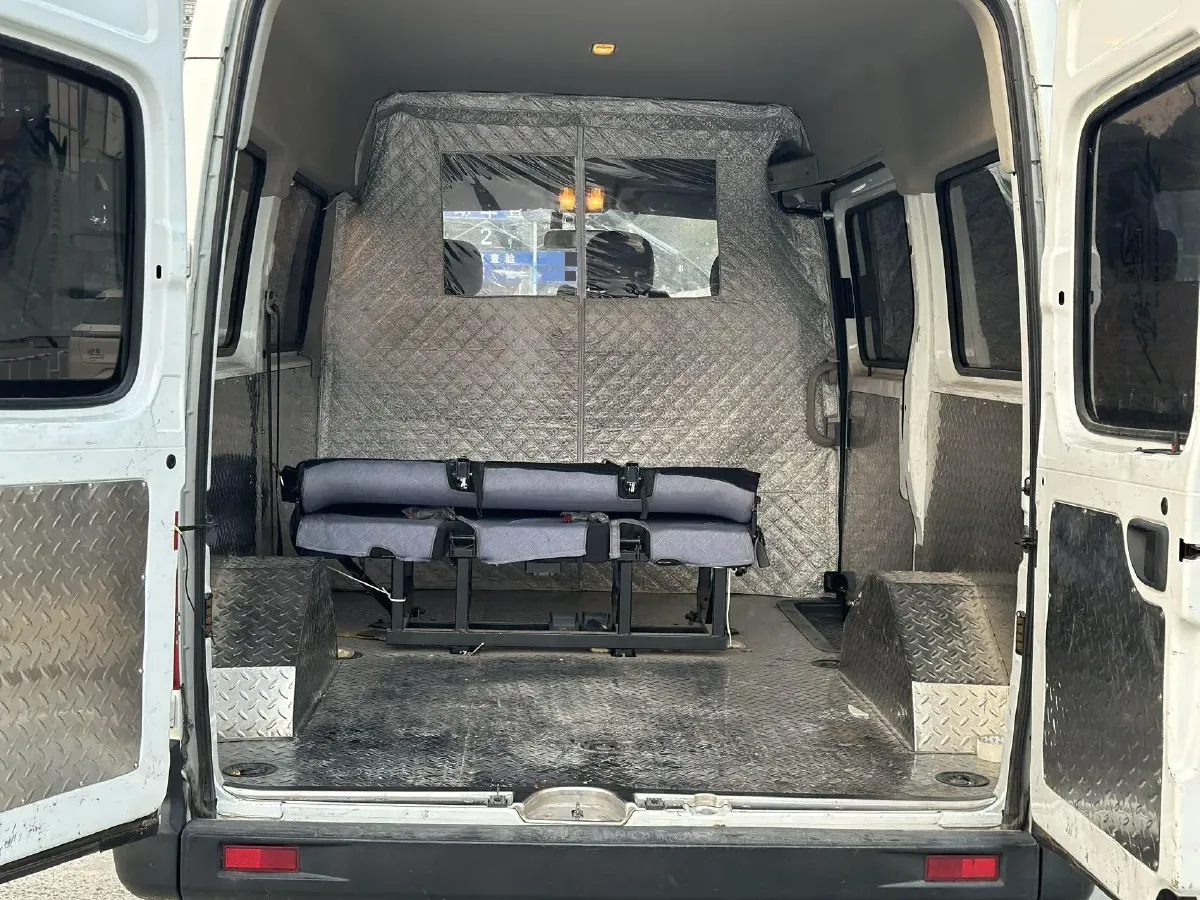 2019 MAXUS XinTu V80 2.5T 136HP L4 6MT,autocango,china used car exporter,china ev exporter,chinese used car exporter,chinese used ev exporter