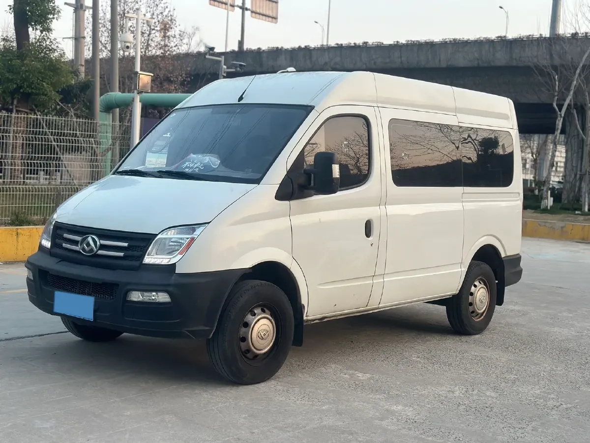 2019 MAXUS XinTu V80 2.5T 136HP L4 6MT,autocango,china used car exporter,china ev exporter,chinese used car exporter,chinese used ev exporter