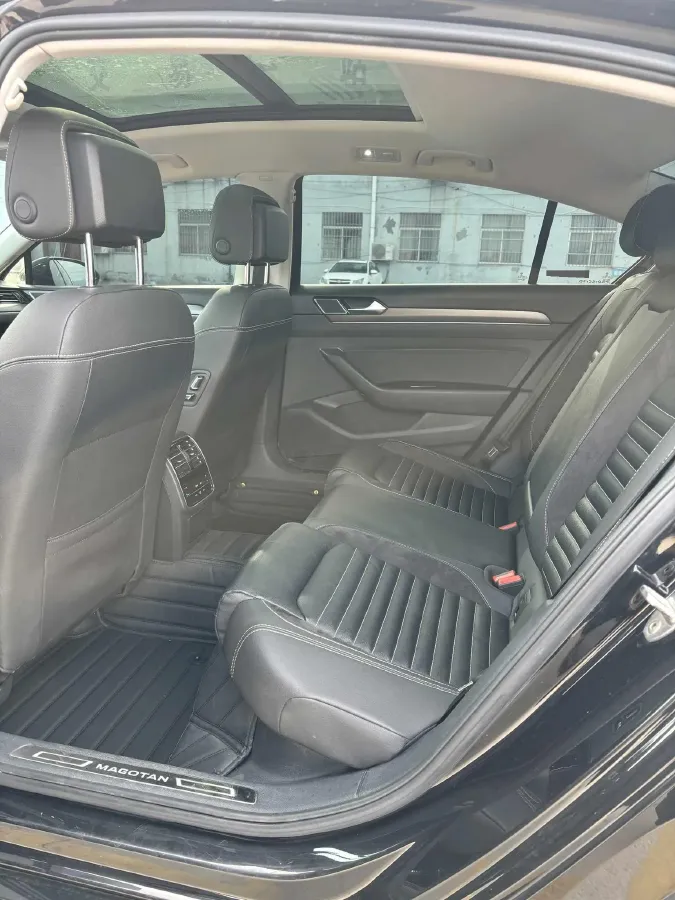 2020 Volkswagen Magotan 2.0T 186HP L4 7DCT,autocango,china used car exporter,china ev exporter,chinese used car exporter,chinese used ev exporter