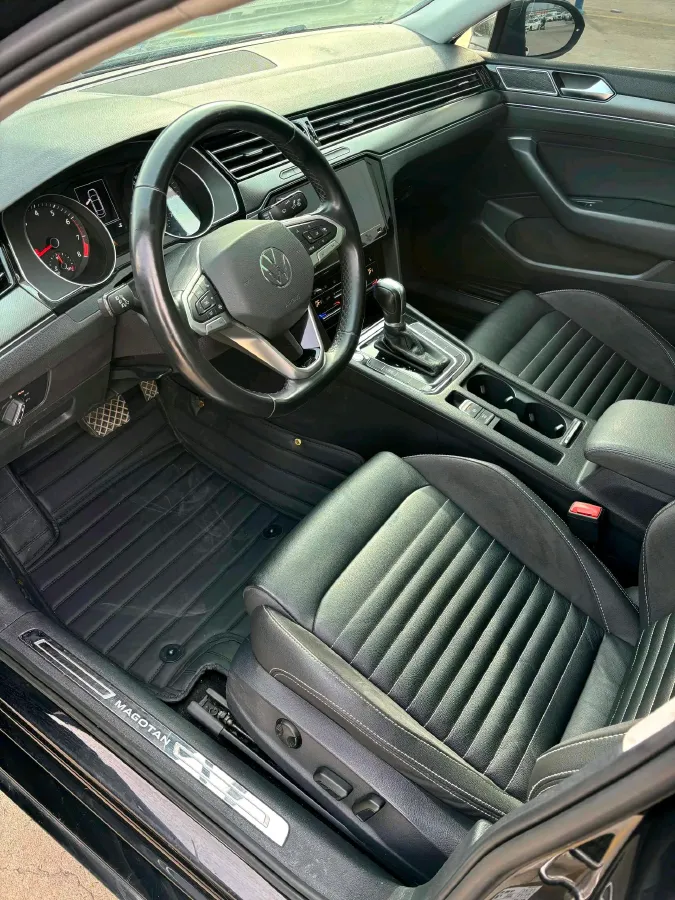 2020 Volkswagen Magotan 2.0T 186HP L4 7DCT,autocango,china used car exporter,china ev exporter,chinese used car exporter,chinese used ev exporter