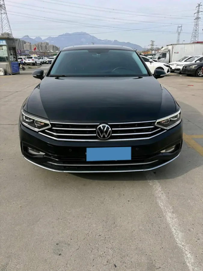2020 Volkswagen Magotan 2.0T 186HP L4 7DCT,autocango,china used car exporter,china ev exporter,chinese used car exporter,chinese used ev exporter