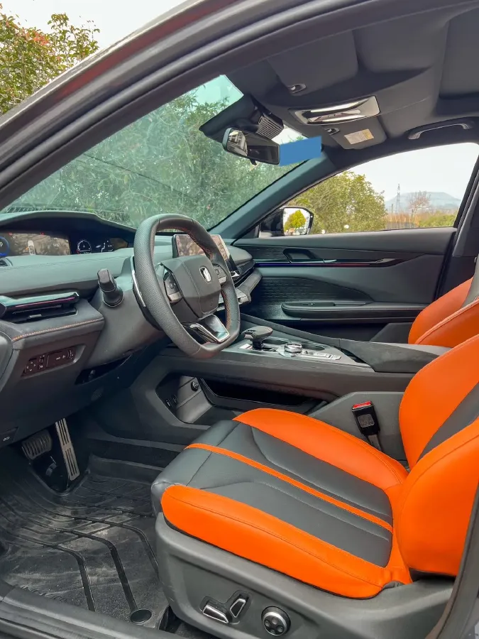 2024 ChangAn UNI-V 1.5T 188HP L4 7DCT,autocango,china used car exporter,china ev exporter,chinese used car exporter,chinese used ev exporter