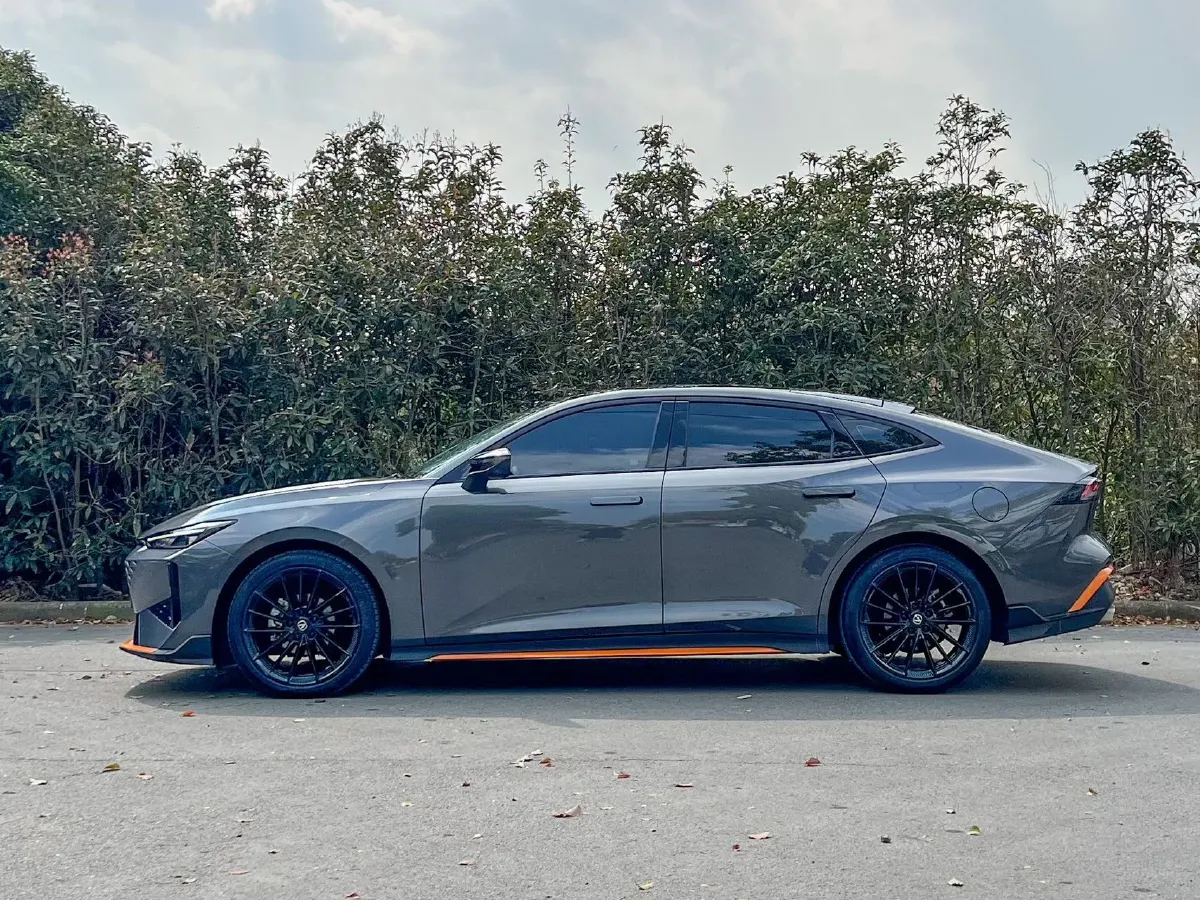 2024 ChangAn UNI-V 1.5T 188HP L4 7DCT,autocango,china used car exporter,china ev exporter,chinese used car exporter,chinese used ev exporter