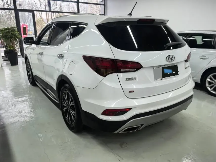 2017 Hyundai Santafe 2.4L 189HP L4 6AT,autocango,china used car exporter,china ev exporter,chinese used car exporter,chinese used ev exporter