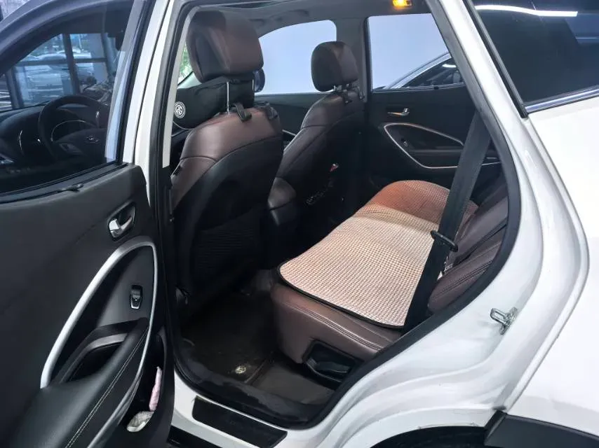 2017 Hyundai Santafe 2.4L 189HP L4 6AT,autocango,china used car exporter,china ev exporter,chinese used car exporter,chinese used ev exporter