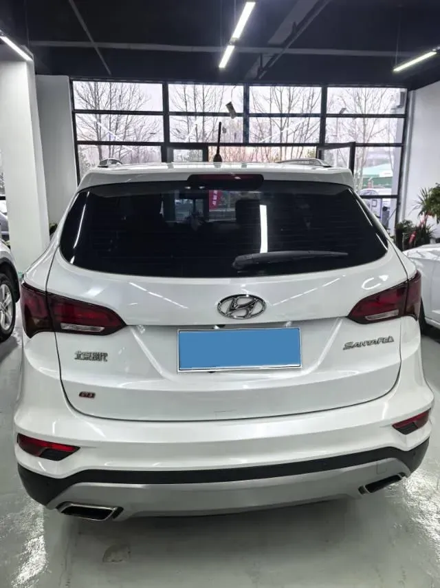 2017 Hyundai Santafe 2.4L 189HP L4 6AT,autocango,china used car exporter,china ev exporter,chinese used car exporter,chinese used ev exporter