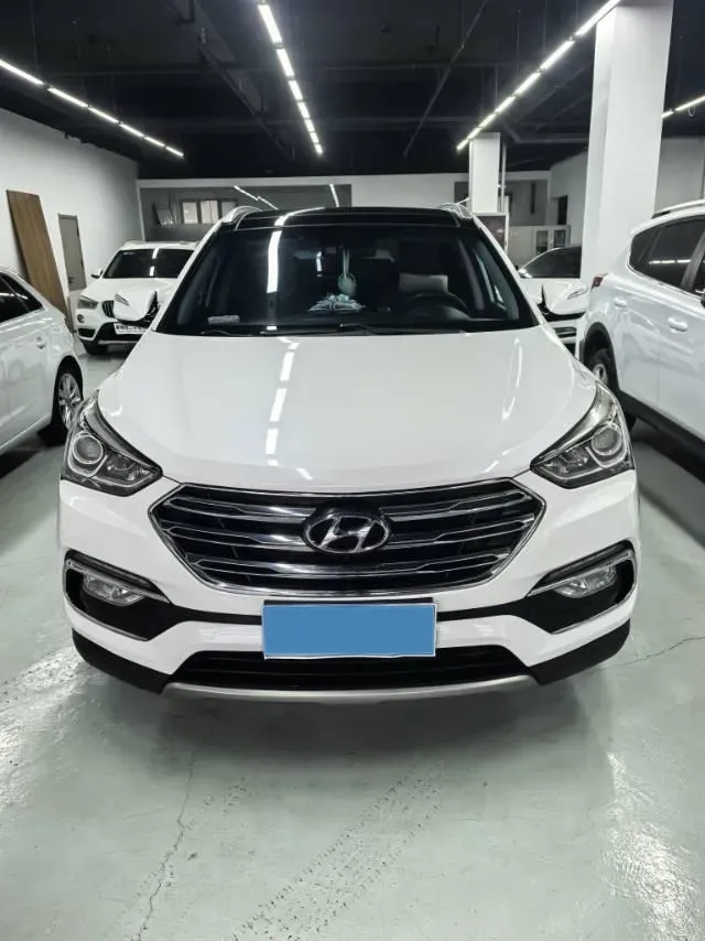 2017 Hyundai Santafe 2.4L 189HP L4 6AT,autocango,china used car exporter,china ev exporter,chinese used car exporter,chinese used ev exporter