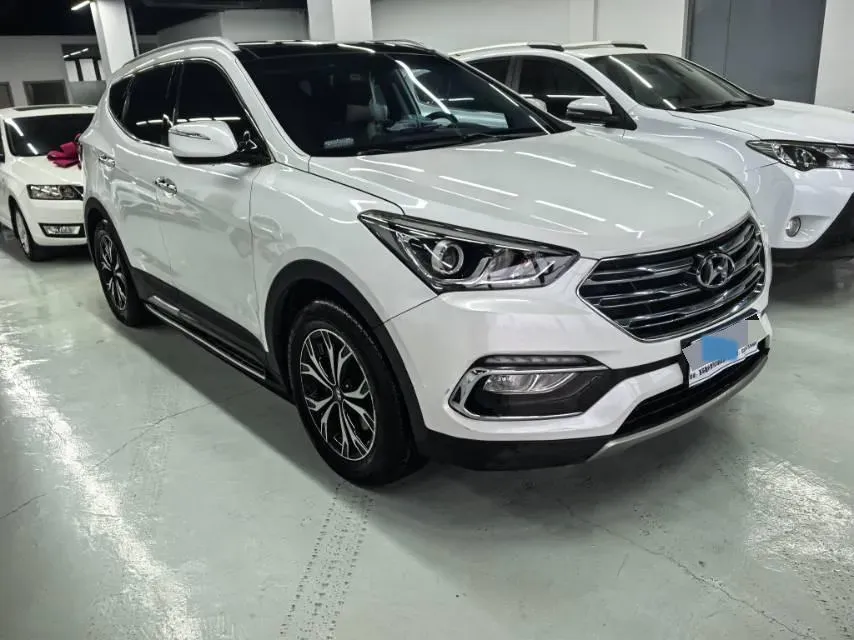 2017 Hyundai Santafe 2.4L 189HP L4 6AT,autocango,china used car exporter,china ev exporter,chinese used car exporter,chinese used ev exporter