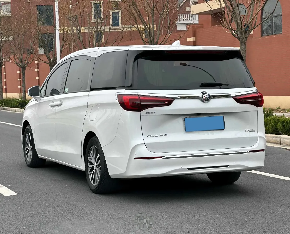 2022 Buick GL8 2.0T 237HP L4 9AT,autocango,china used car exporter,china ev exporter,chinese used car exporter,chinese used ev exporter