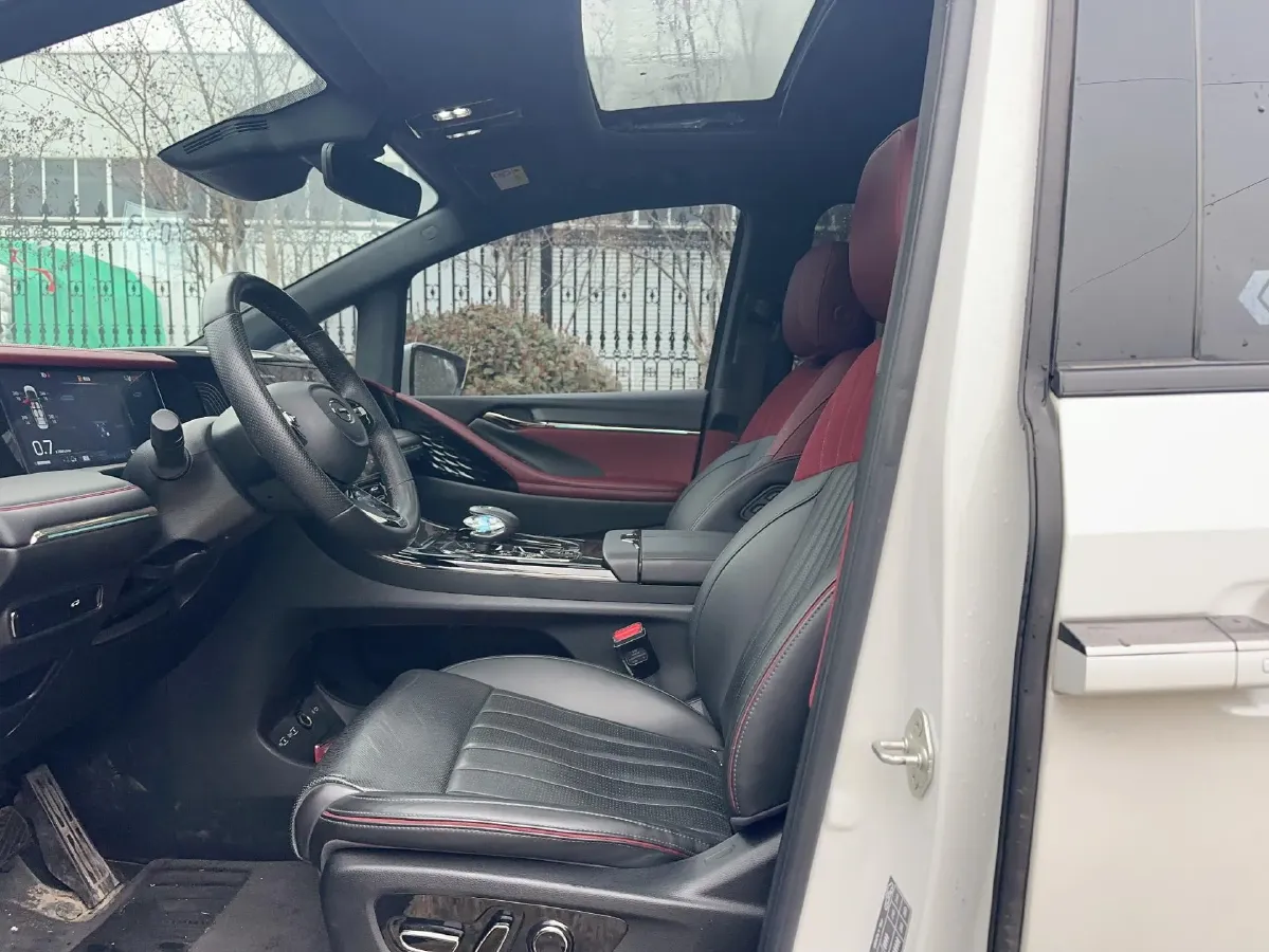 2023 GAC Trumpchi M8 2.0T 252HP L4 8AT,autocango,china used car exporter,china ev exporter,chinese used car exporter,chinese used ev exporter