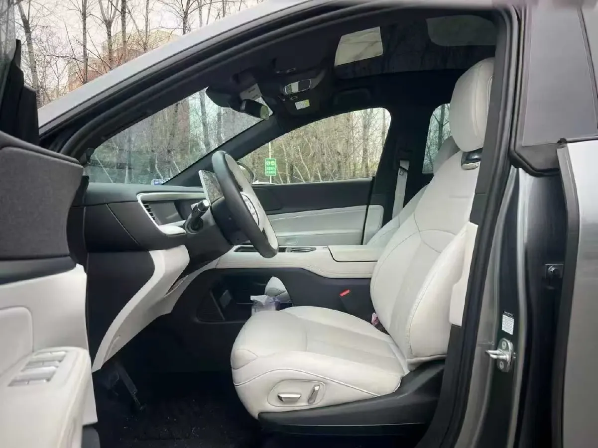 2023 Xpeng G6 BEV 66KWH,autocango,china used car exporter,china ev exporter,chinese used car exporter,chinese used ev exporter