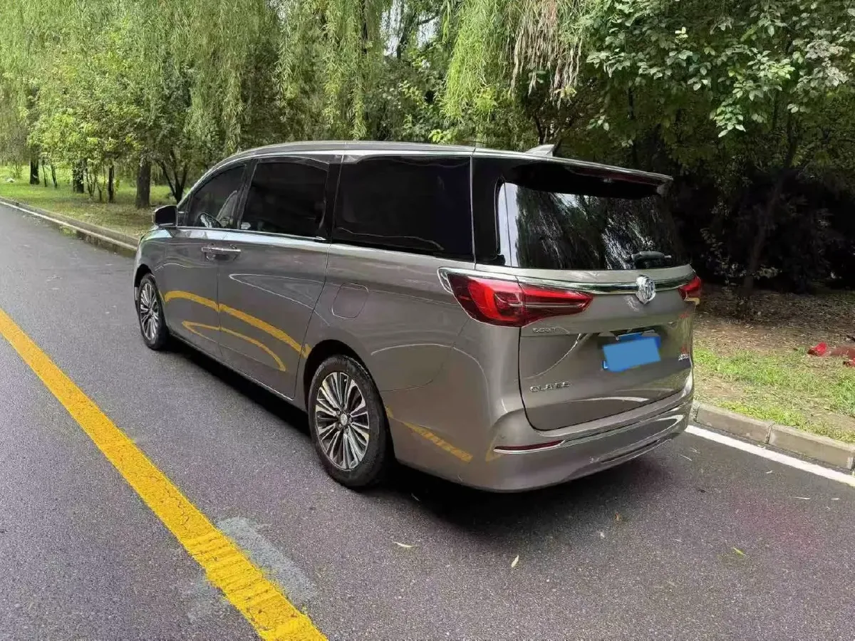 2022 Buick GL8 2.0T 237HP L4 9AT,autocango,china used car exporter,china ev exporter,chinese used car exporter,chinese used ev exporter