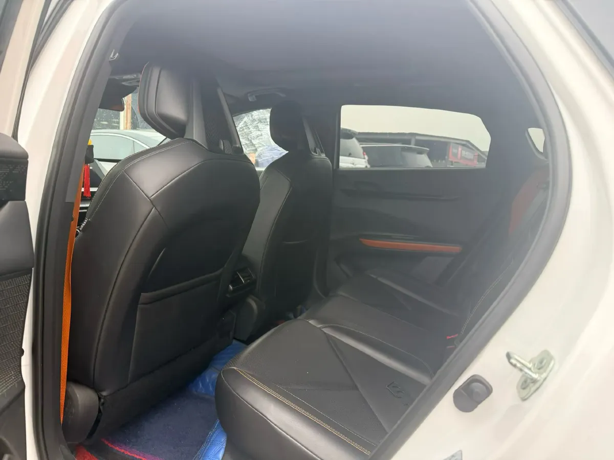 2022 ChangAn UNI-V 1.5T 188HP L4 7DCT,autocango,china used car exporter,china ev exporter,chinese used car exporter,chinese used ev exporter