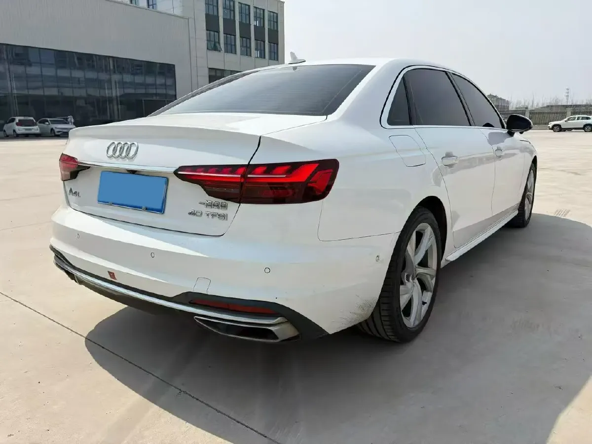 2020 Audi A4L 2.0T 190HP L4 7DCT,autocango,china used car exporter,china ev exporter,chinese used car exporter,chinese used ev exporter