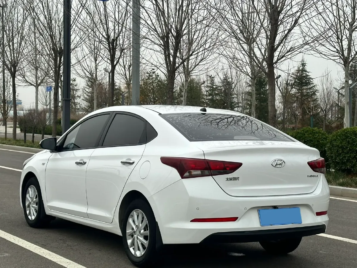 2016 Hyundai Verna 1.4L 100HP L4 6MT,autocango,china used car exporter,china ev exporter,chinese used car exporter,chinese used ev exporter