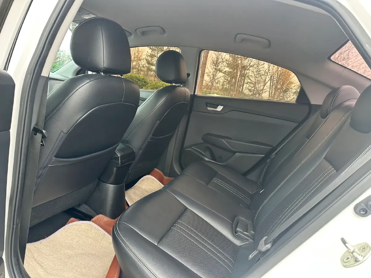 2016 Hyundai Verna 1.4L 100HP L4 6MT,autocango,china used car exporter,china ev exporter,chinese used car exporter,chinese used ev exporter