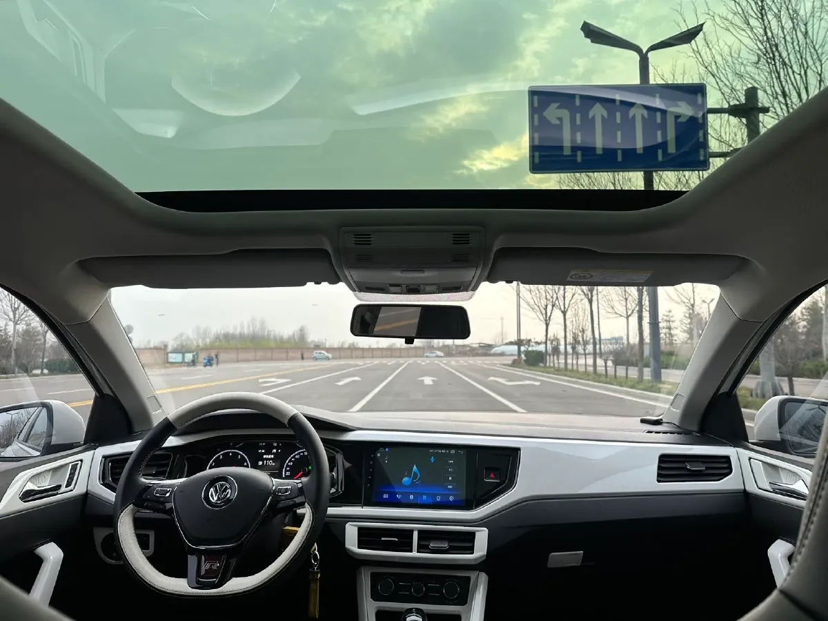 2019 Volkswagen Polo 1.5L 113HP L4 6AT,autocango,china used car exporter,china ev exporter,chinese used car exporter,chinese used ev exporter