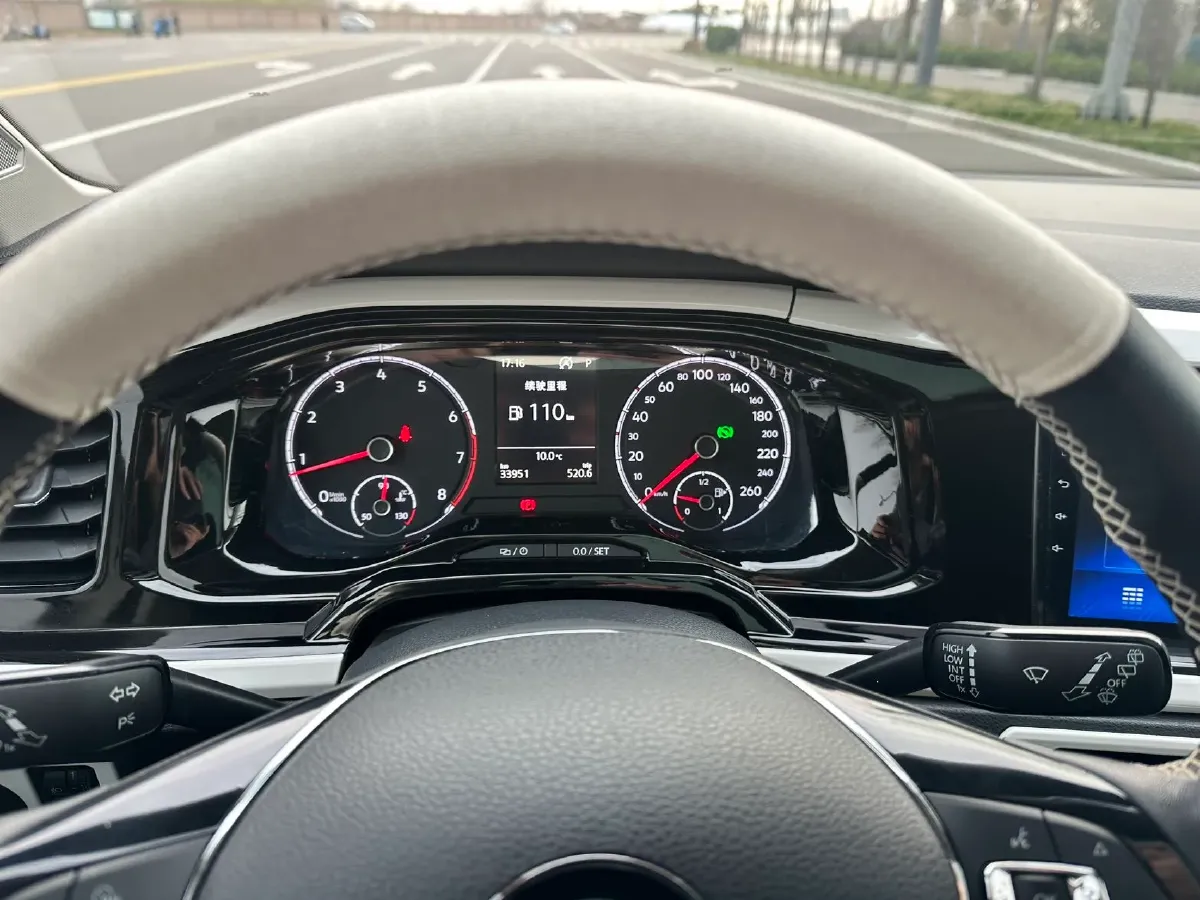 2019 Volkswagen Polo 1.5L 113HP L4 6AT,autocango,china used car exporter,china ev exporter,chinese used car exporter,chinese used ev exporter