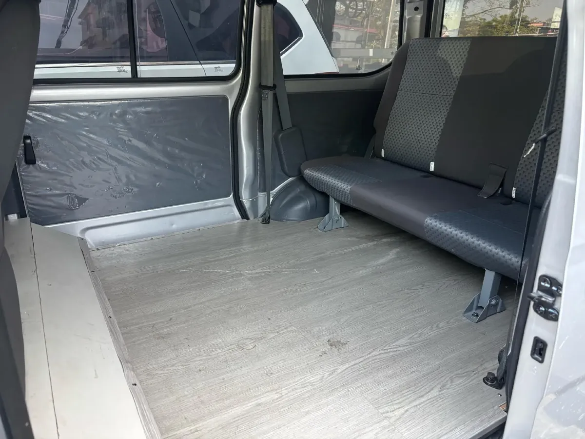 2023 WuLing ZhiGuang 1.5L 102HP L4 5MT,autocango,china used car exporter,china ev exporter,chinese used car exporter,chinese used ev exporter