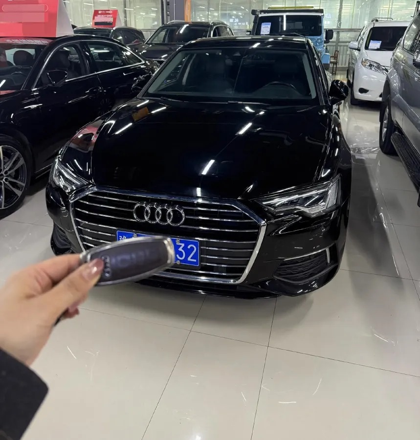 2020 Audi A6L 2.0T 224HP L4 7DCT,autocango,china used car exporter,china ev exporter,chinese used car exporter,chinese used ev exporter