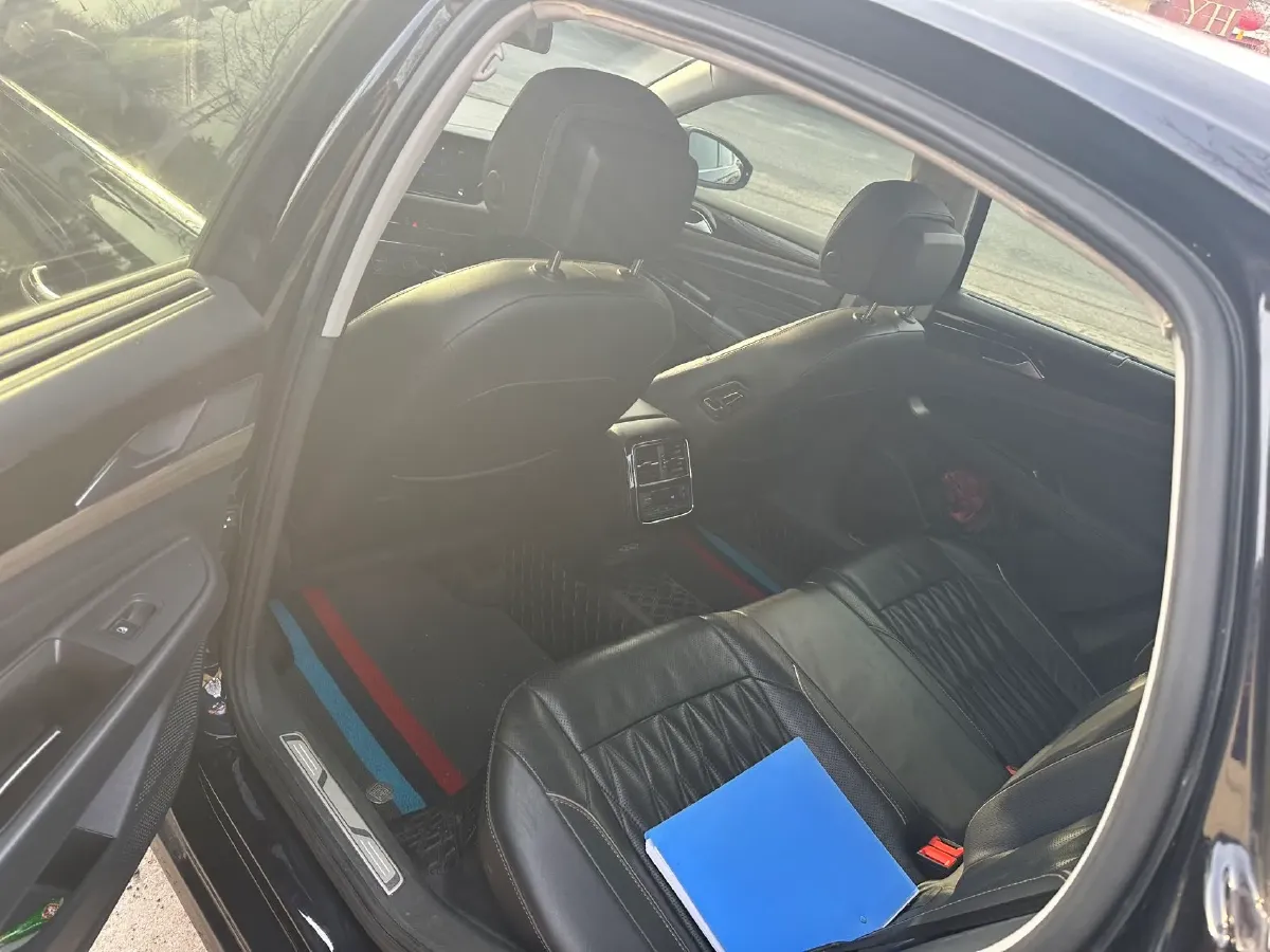 2019 Volvo V40 1.5T 152HP L4 6AT,autocango,china used car exporter,china ev exporter,chinese used car exporter,chinese used ev exporter