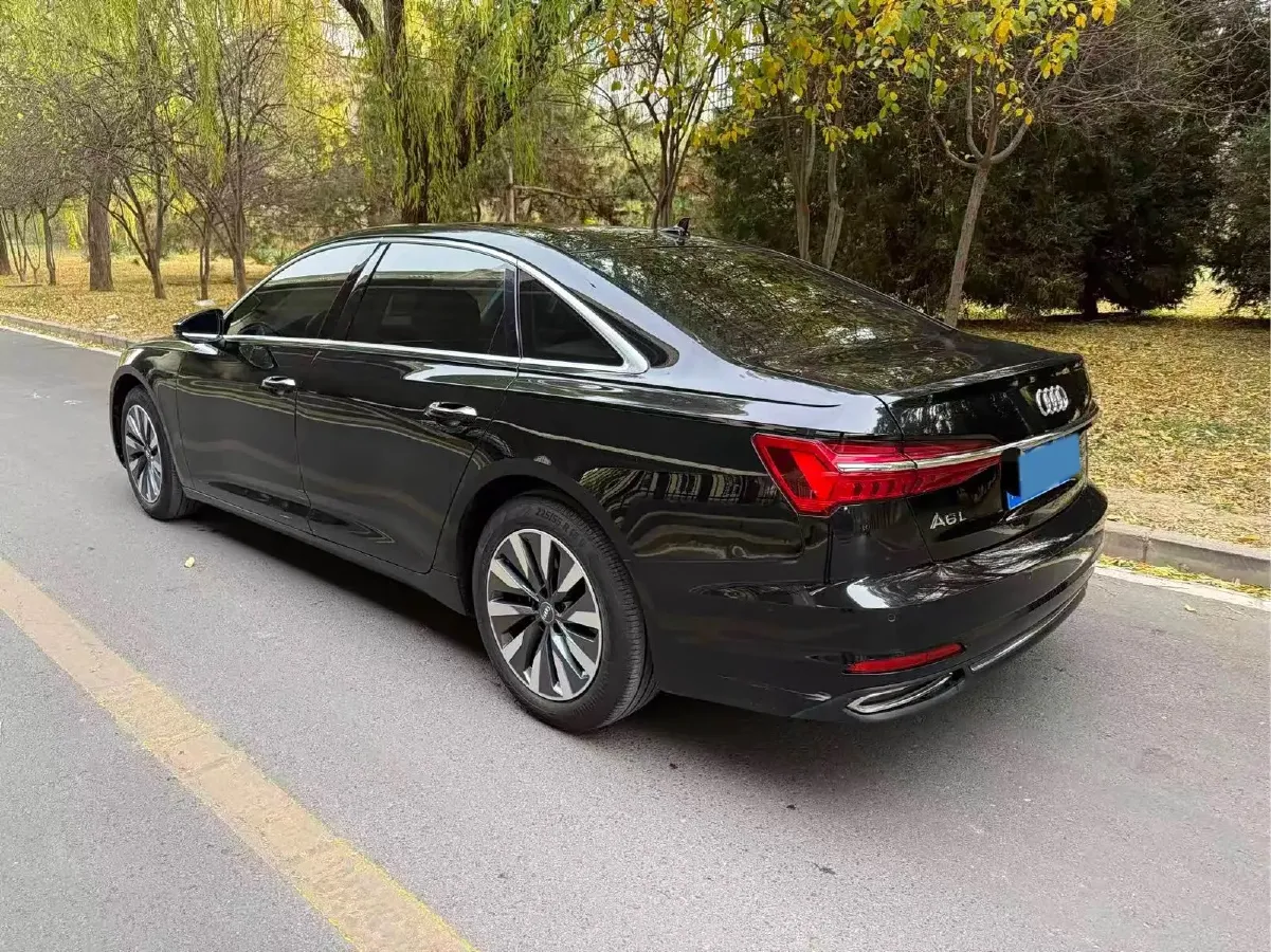 2020 Audi A6L 2.0T 190HP L4 7DCT,autocango,china used car exporter,china ev exporter,chinese used car exporter,chinese used ev exporter