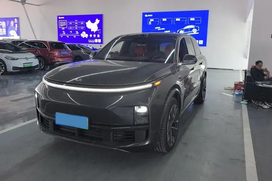 2025 Li L8 Range Extended 154HP REEV,autocango,china used car exporter,china ev exporter,chinese used car exporter,chinese used ev exporter