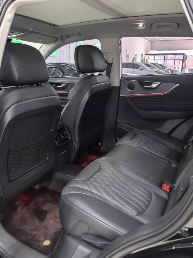 2023 HongQi HS5 2.0T 252HP L4 8AT,autocango,china used car exporter,china ev exporter,chinese used car exporter,chinese used ev exporter