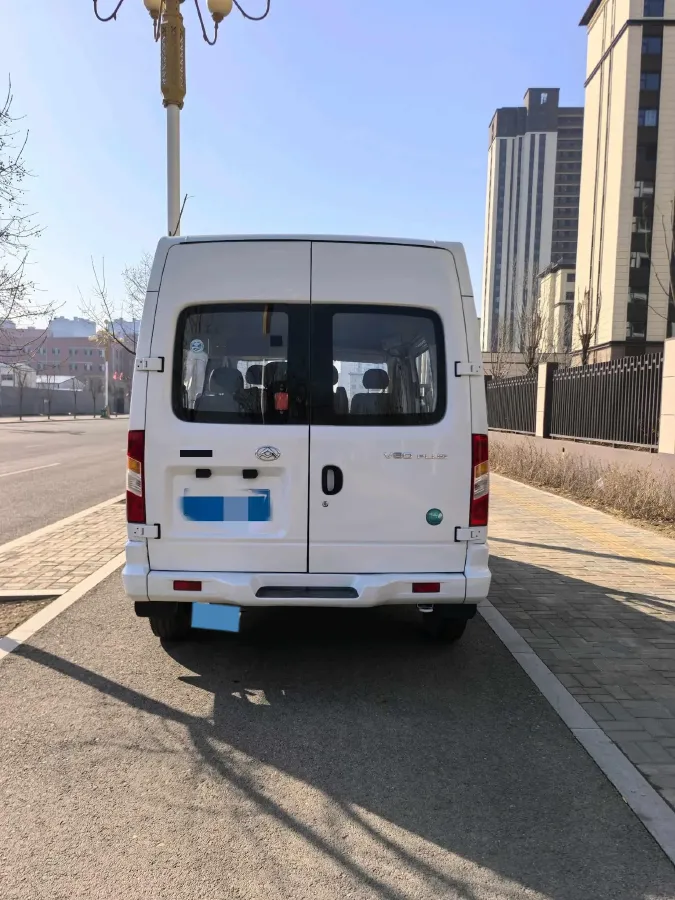 2019 MAXUS XinTu V80 2.0T 139HP L4 6MT,autocango,china used car exporter,china ev exporter,chinese used car exporter,chinese used ev exporter
