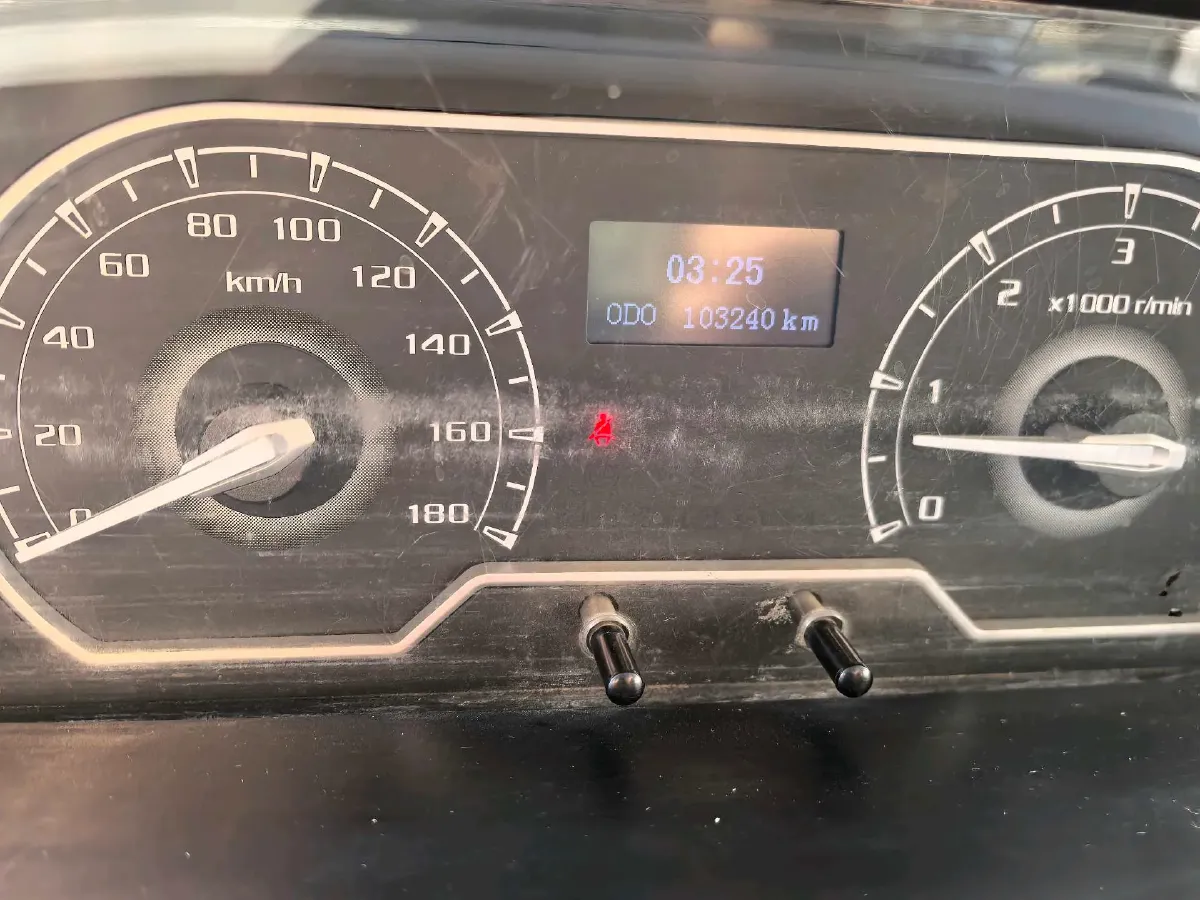 2019 MAXUS XinTu V80 2.0T 139HP L4 6MT,autocango,china used car exporter,china ev exporter,chinese used car exporter,chinese used ev exporter