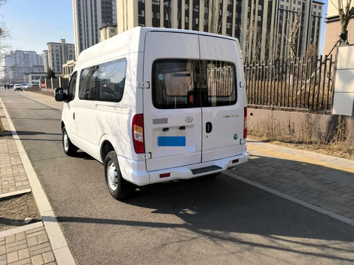 2019 MAXUS XinTu V80 2.0T 139HP L4 6MT,autocango,china used car exporter,china ev exporter,chinese used car exporter,chinese used ev exporter