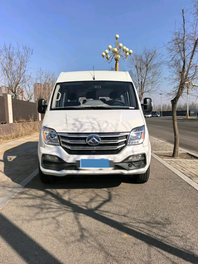 2019 MAXUS XinTu V80 2.0T 139HP L4 6MT,autocango,china used car exporter,china ev exporter,chinese used car exporter,chinese used ev exporter