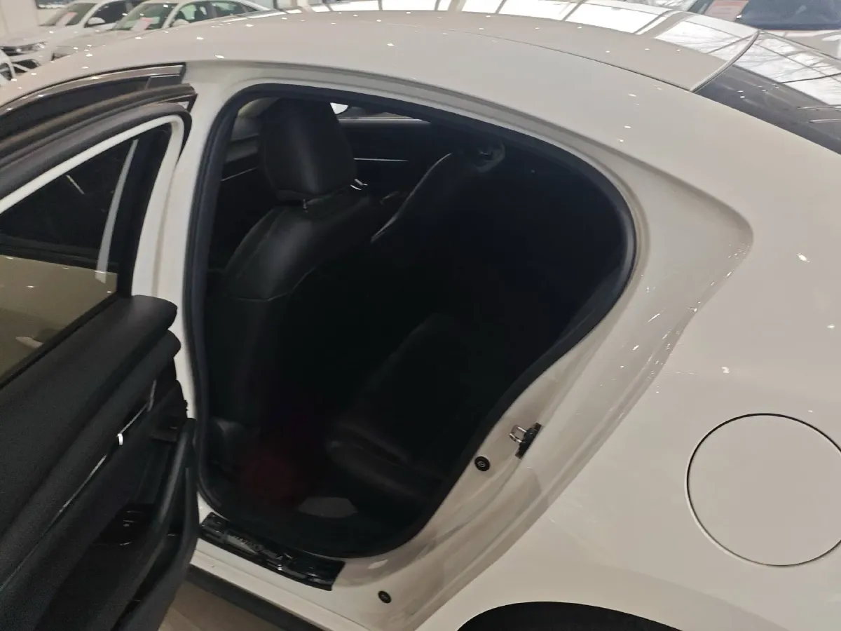 2020 Mazda 3 Axela 2.0L 158HP L4 6AT,autocango,china used car exporter,china ev exporter,chinese used car exporter,chinese used ev exporter