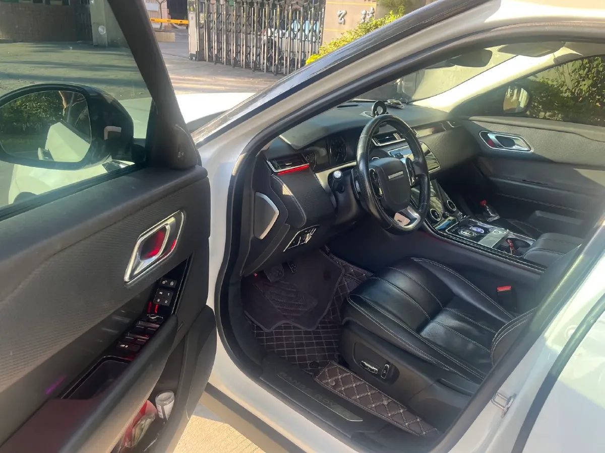 2018 Land Rover Range Rover Velar 2.0T 250HP L4 8AT,autocango,china used car exporter,china ev exporter,chinese used car exporter,chinese used ev exporter