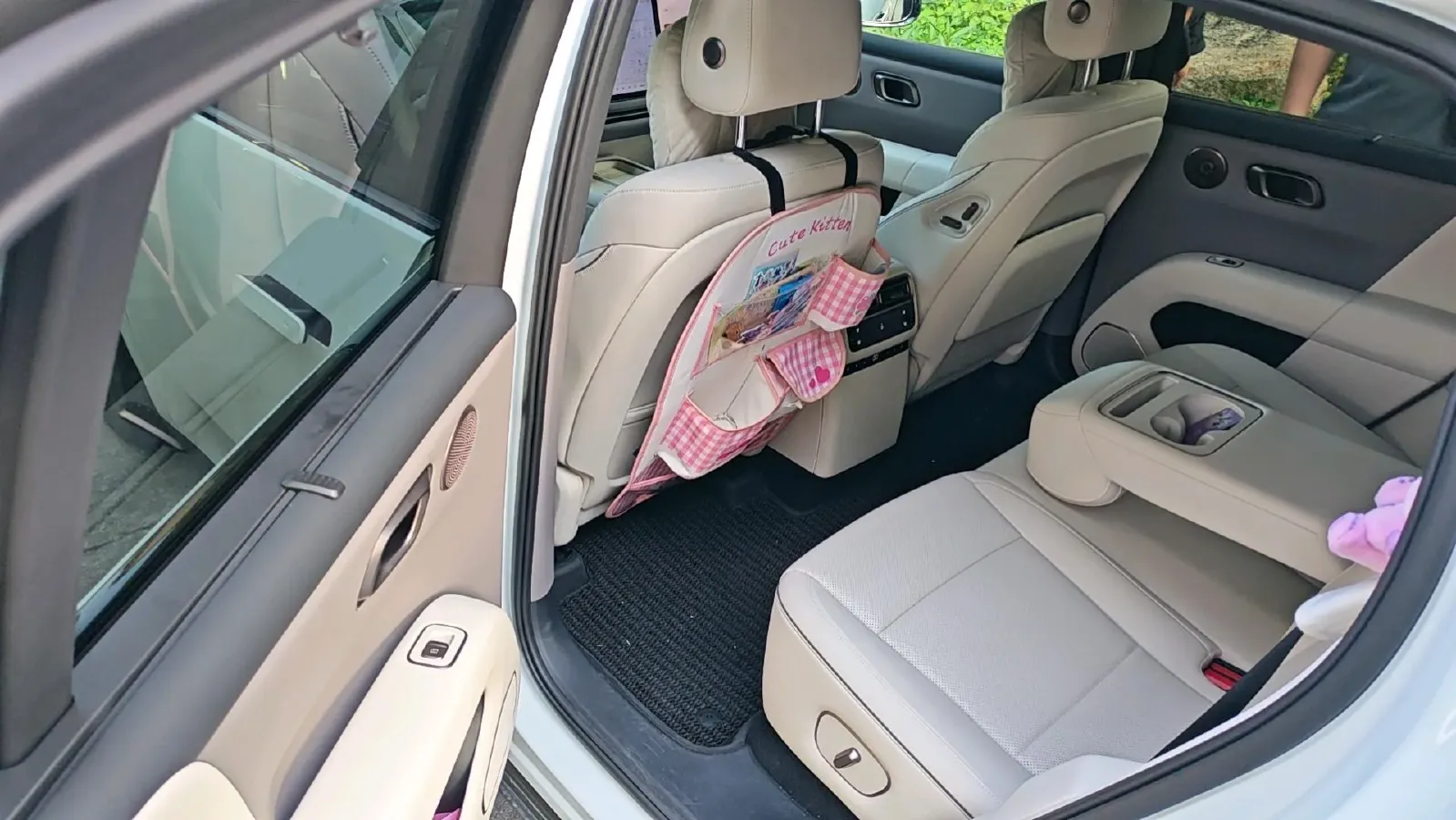 2025 Li i6 BEV,autocango,china used car exporter,china ev exporter,chinese used car exporter,chinese used ev exporter