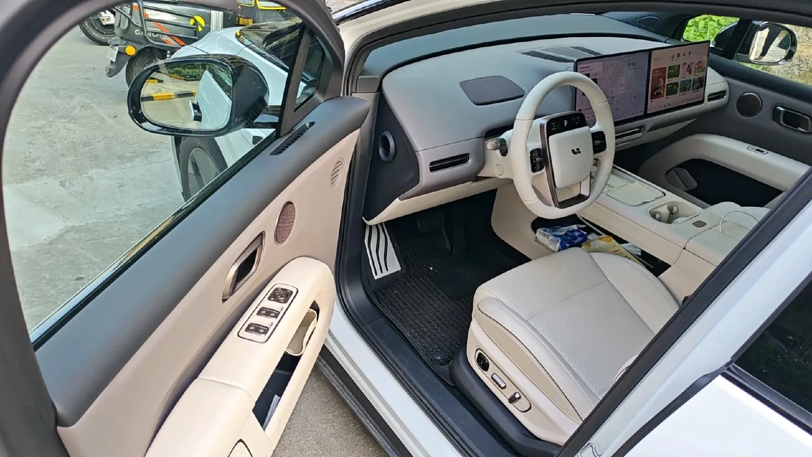 2025 Li i6 BEV,autocango,china used car exporter,china ev exporter,chinese used car exporter,chinese used ev exporter