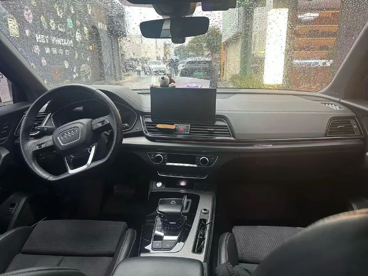 2021 Audi Q5L Sportback 2.0T 252HP L4 7DCT,autocango,china used car exporter,china ev exporter,chinese used car exporter,chinese used ev exporter