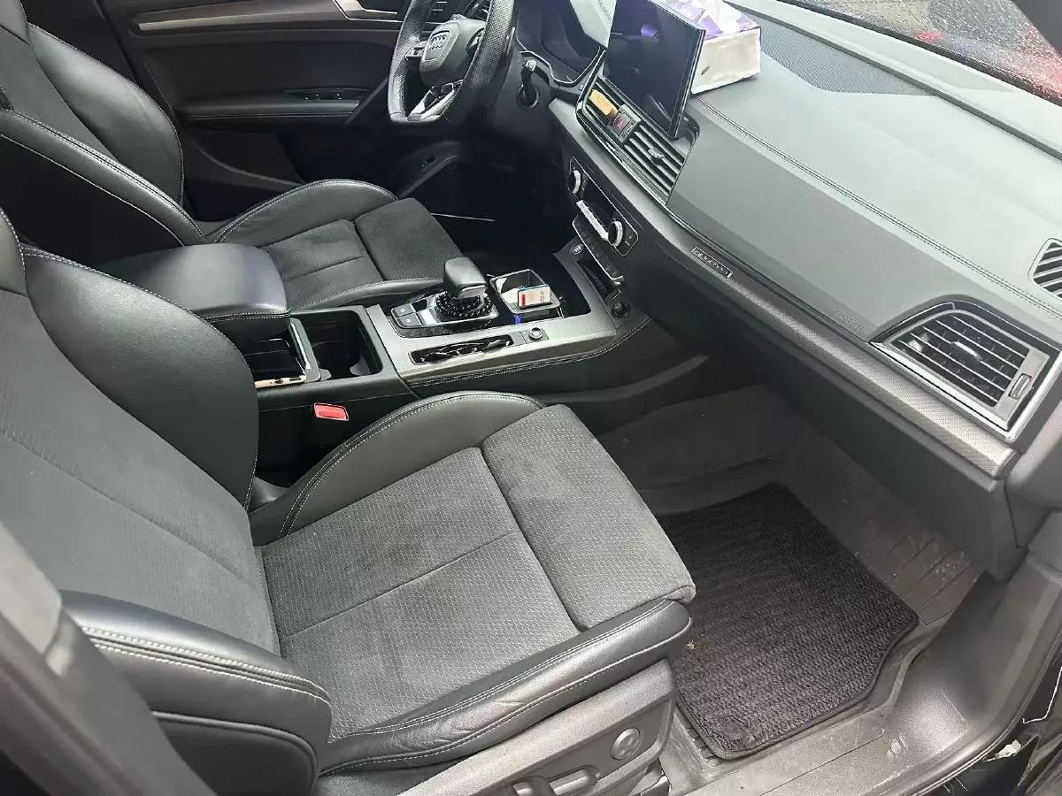 2021 Audi Q5L Sportback 2.0T 252HP L4 7DCT,autocango,china used car exporter,china ev exporter,chinese used car exporter,chinese used ev exporter