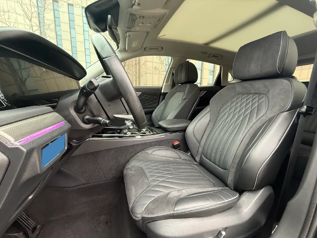 2022 HongQi HS5 2.0T 224HP L4 6AT,autocango,china used car exporter,china ev exporter,chinese used car exporter,chinese used ev exporter