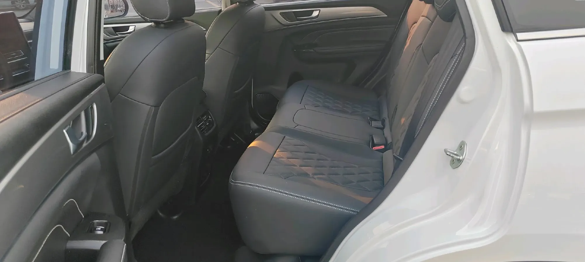 2022 Haval H6 1.5T 184HP L4 7DCT,autocango,china used car exporter,china ev exporter,chinese used car exporter,chinese used ev exporter