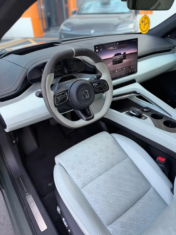 2024 Zeekr 001 BEV 95KWH,autocango,china used car exporter,china ev exporter,chinese used car exporter,chinese used ev exporter