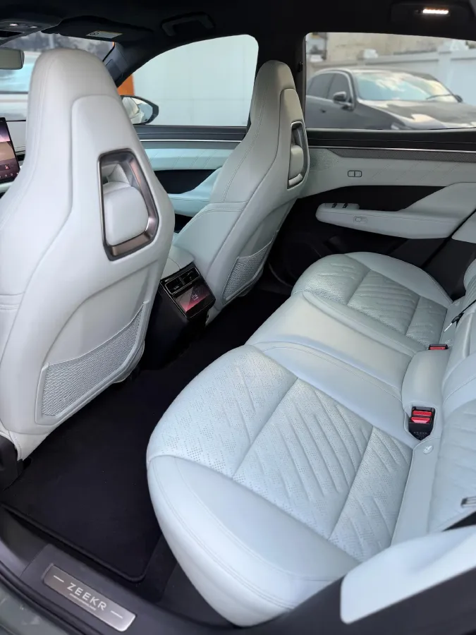 2024 Zeekr 001 BEV 95KWH,autocango,china used car exporter,china ev exporter,chinese used car exporter,chinese used ev exporter