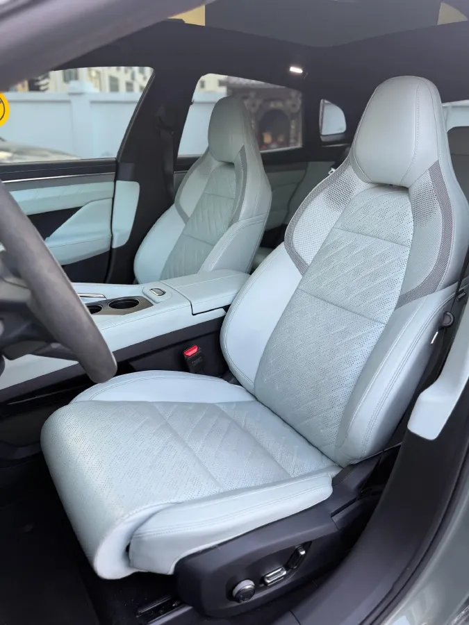 2024 Zeekr 001 BEV 95KWH,autocango,china used car exporter,china ev exporter,chinese used car exporter,chinese used ev exporter