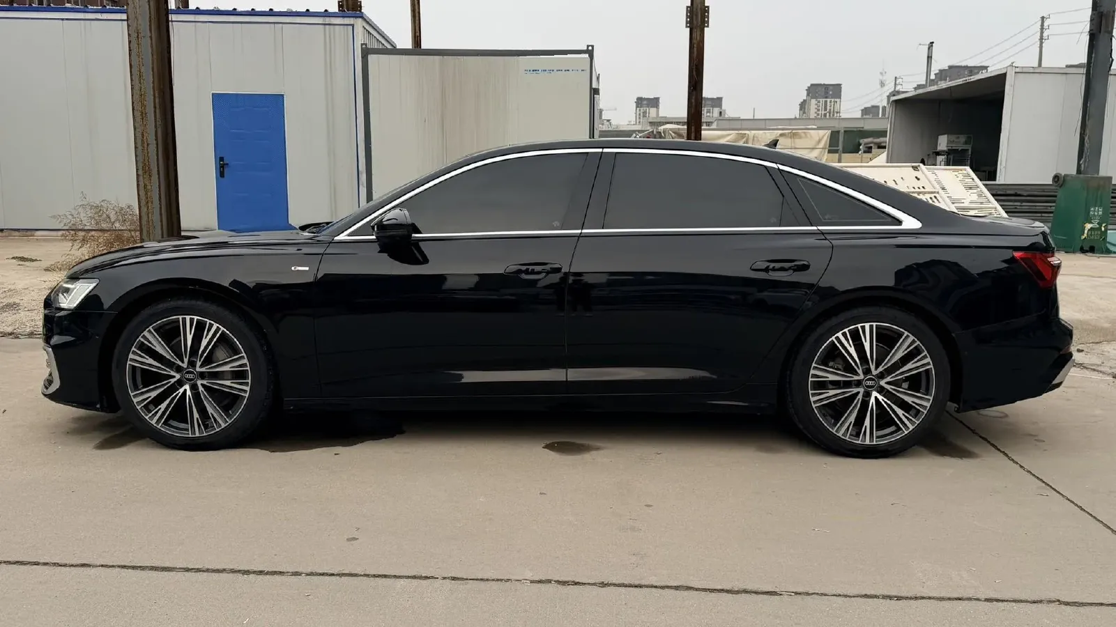 2023 Audi A6L 2.0T 245HP L4 7DCT,autocango,china used car exporter,china ev exporter,chinese used car exporter,chinese used ev exporter