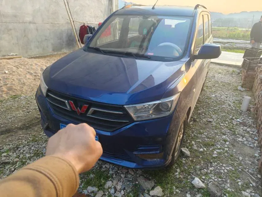 2018 WuLing HongGuang 1.5L 105HP L4 5MT,autocango,china used car exporter,china ev exporter,chinese used car exporter,chinese used ev exporter